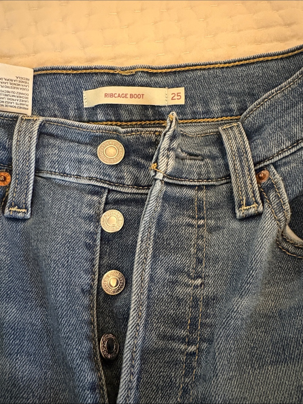 Levi’s Ribcage Boot - Picture 3 of 4